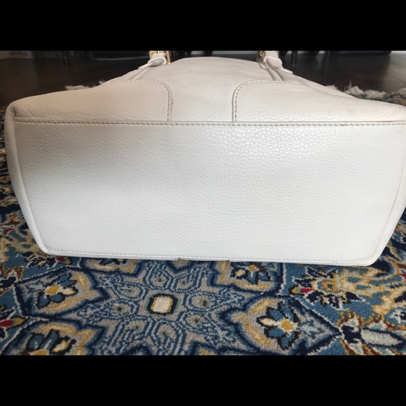 Tory Burch Buckled London Shopper Tote - Picture 4 of 11